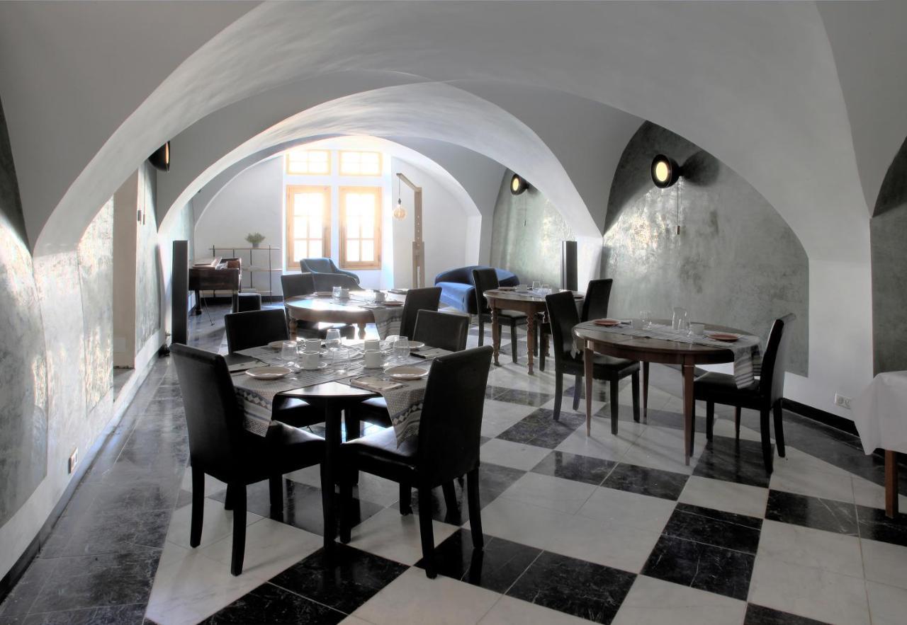 La Maison D'En Bas Des Seigneurs Кюкюрон Экстерьер фото